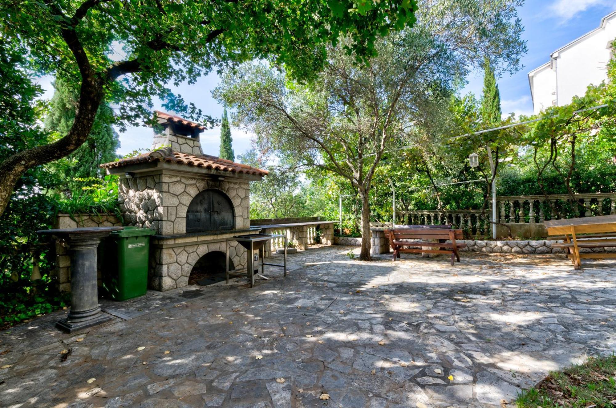 Villa Nada Crikvenica Exterior photo